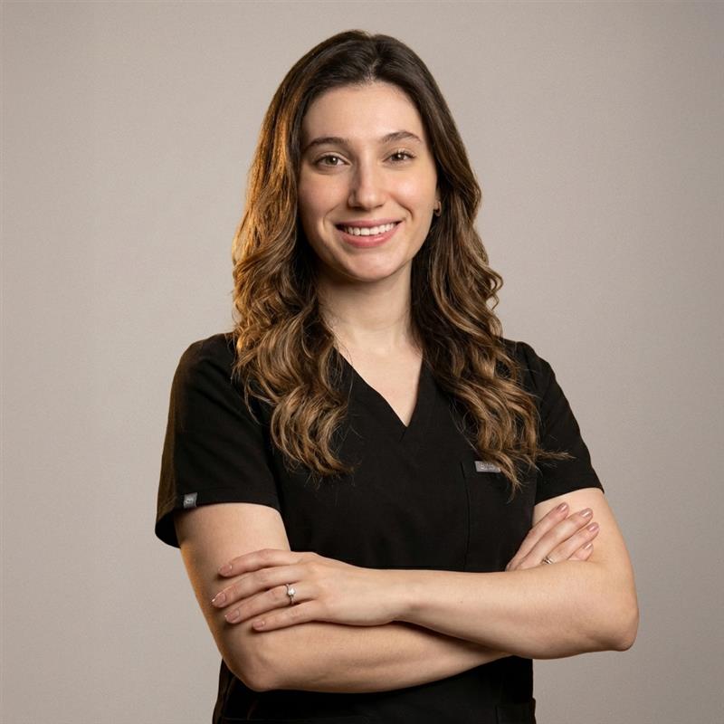 Dr. Serena Saade